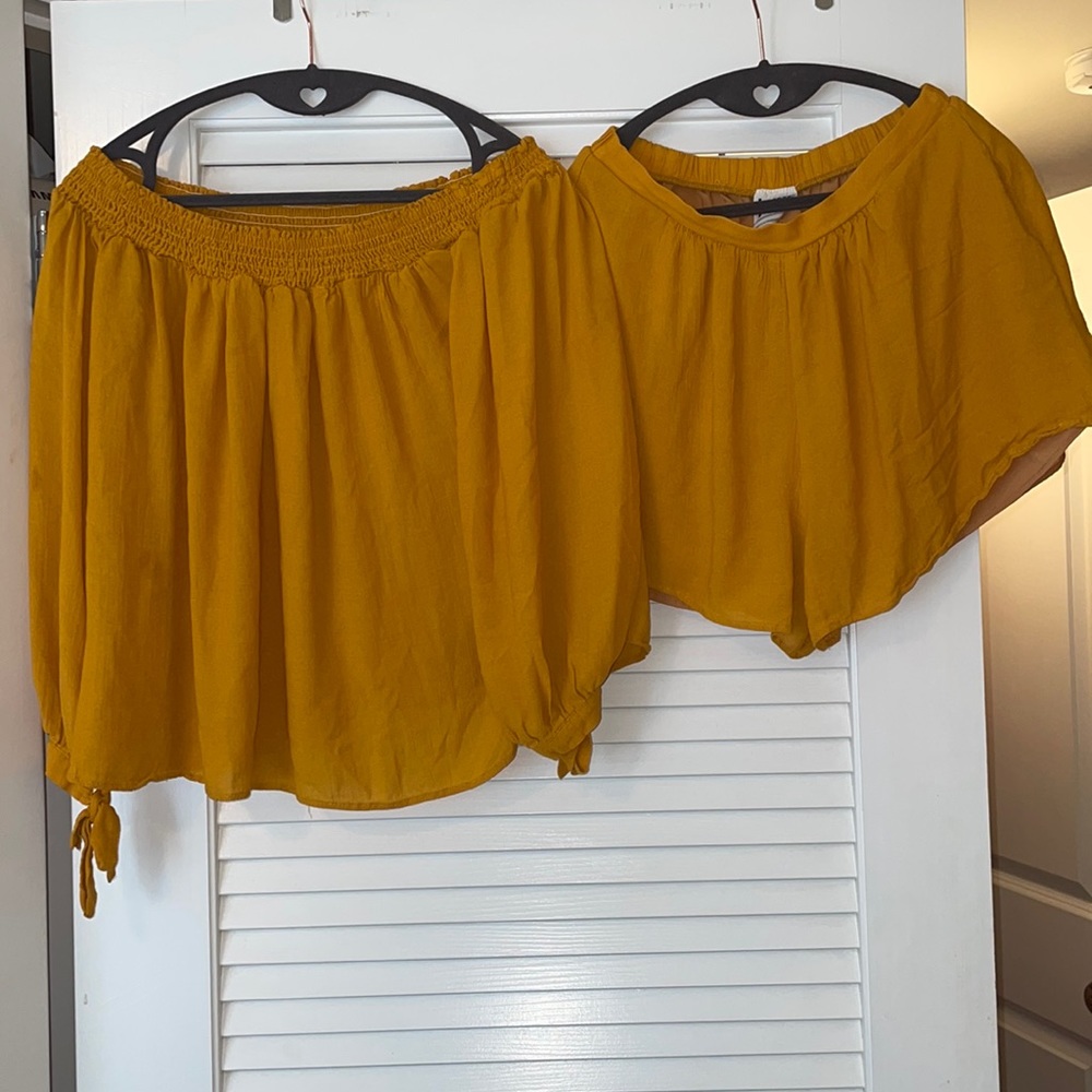 Free People off the shoulder set